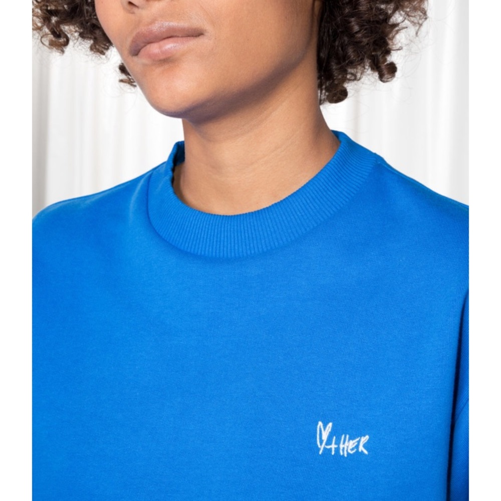 Embroidered Cropped Pullover - Picture 2 of 6
